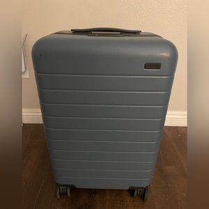 Away Bigger Carry On luggage - dusty blue - Like New